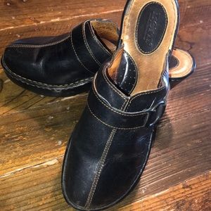 Born Clogs Size 10